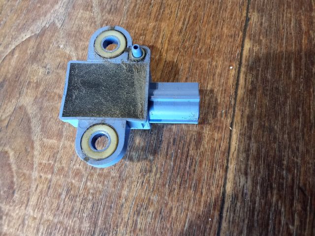 bontott VW PASSAT B6 Bal első Oldal Ütközés Érzékelő