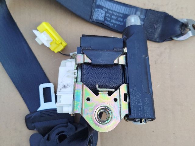 bontott VW PASSAT B6 Bal első Övfeszítő