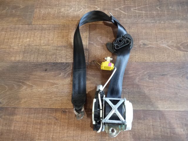 bontott VW PASSAT B6 Bal első Övfeszítő