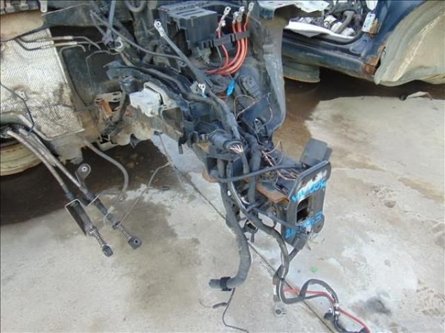 bontott VW PASSAT B6 Bal első Ütközéscsillapító