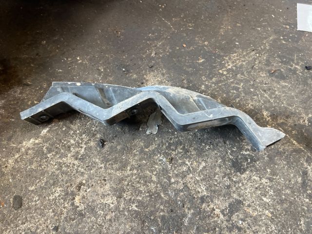 bontott VW PASSAT B6 Bal Fényszóró Tartó