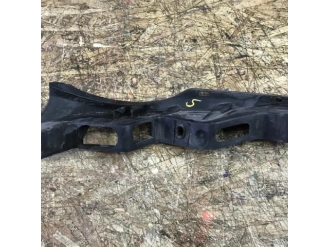 bontott VW PASSAT B6 Bal Fényszóró Tartó