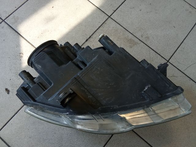 bontott VW PASSAT B6 Bal Fényszóró