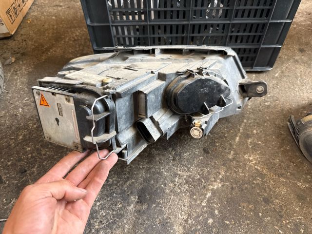 bontott VW PASSAT B6 Bal Fényszóró