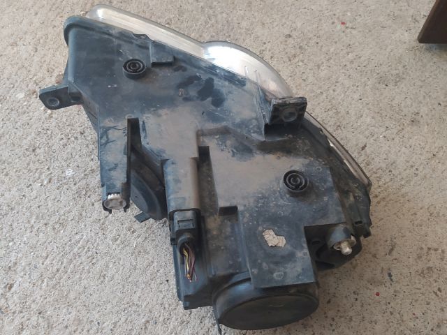 bontott VW PASSAT B6 Bal Fényszóró