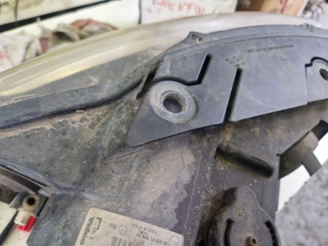 bontott VW PASSAT B6 Bal Fényszóró