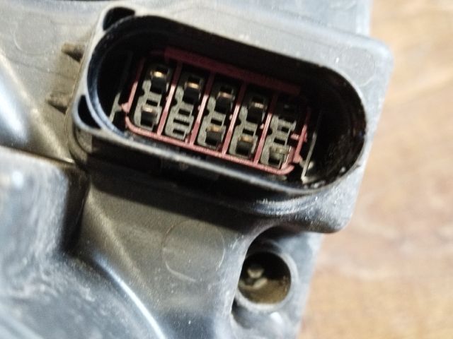 bontott VW PASSAT B6 Bal Fényszóró