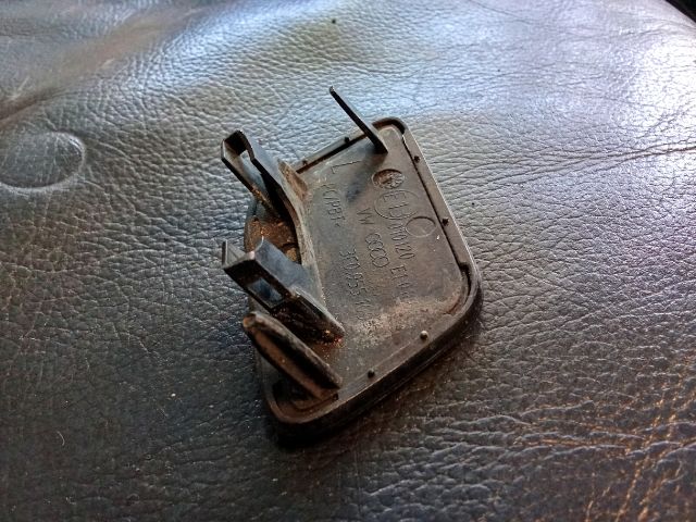 bontott VW PASSAT B6 Bal Fényszórómosó Fedél