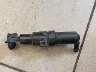 bontott VW PASSAT B6 Bal Fényszórómosó Fúvóka