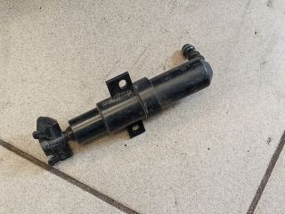 bontott VW PASSAT B6 Bal Fényszórómosó Fúvóka