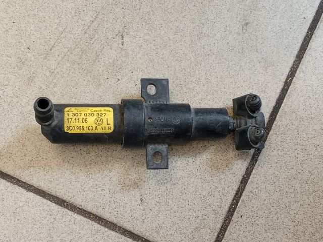 bontott VW PASSAT B6 Bal Fényszórómosó Fúvóka