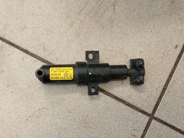 bontott VW PASSAT B6 Bal Fényszórómosó Fúvóka