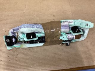 bontott VW PASSAT B6 Bal Függönylégzsák és Oldallégzsák