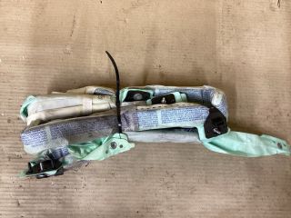 bontott VW PASSAT B6 Bal Függönylégzsák és Oldallégzsák