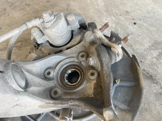 bontott VW PASSAT B6 Bal Gólyaláb Csonkállvánnyal