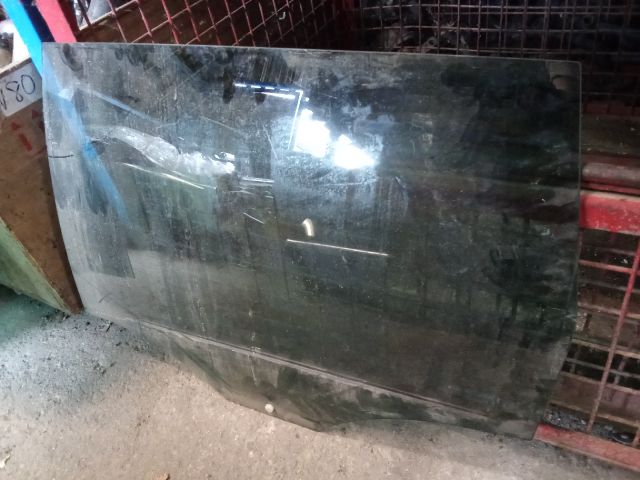 bontott VW PASSAT B6 Bal hátsó Ablak