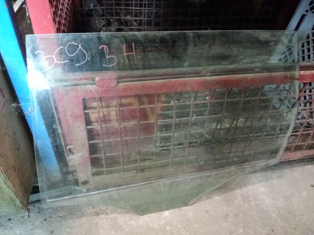 bontott VW PASSAT B6 Bal hátsó Ablak