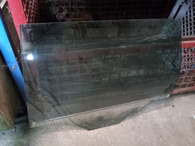 bontott VW PASSAT B6 Bal hátsó Ablak