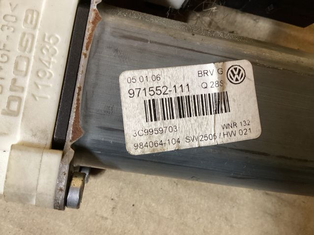 bontott VW PASSAT B6 Bal hátsó Ablakemelő Motor