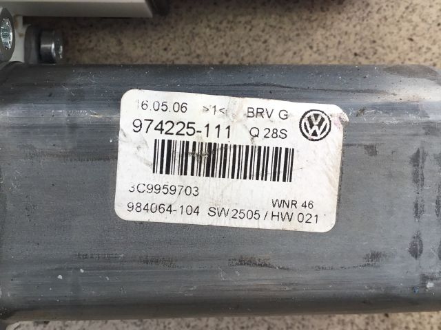 bontott VW PASSAT B6 Bal hátsó Ablakemelő Motor