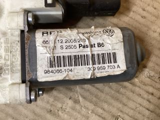 bontott VW PASSAT B6 Bal hátsó Ablakemelő Motor