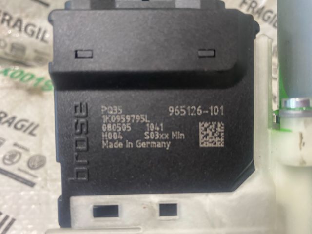 bontott VW PASSAT B6 Bal hátsó Ablakemelő Motor