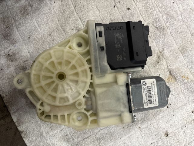 bontott VW PASSAT B6 Bal hátsó Ablakemelő Motor