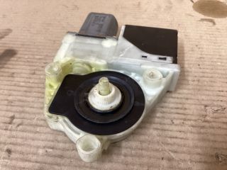 bontott VW PASSAT B6 Bal hátsó Ablakemelő Motor