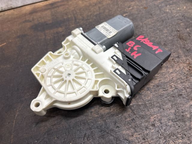 bontott VW PASSAT B6 Bal hátsó Ablakemelő Motor