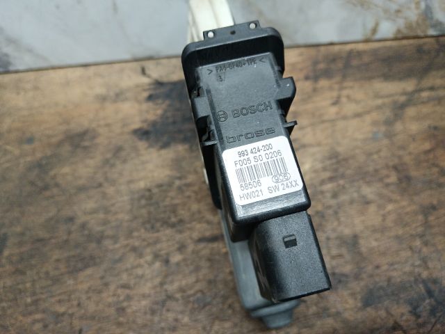 bontott VW PASSAT B6 Bal hátsó Ablakemelő Motor