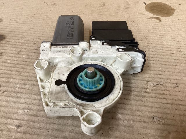 bontott VW PASSAT B6 Bal hátsó Ablakemelő Motor