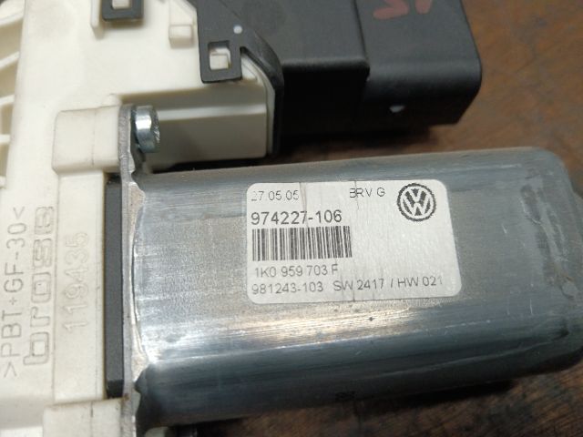 bontott VW PASSAT B6 Bal hátsó Ablakemelő Motor