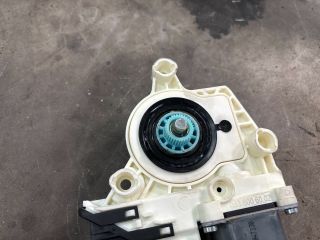 bontott VW PASSAT B6 Bal hátsó Ablakemelő Motor
