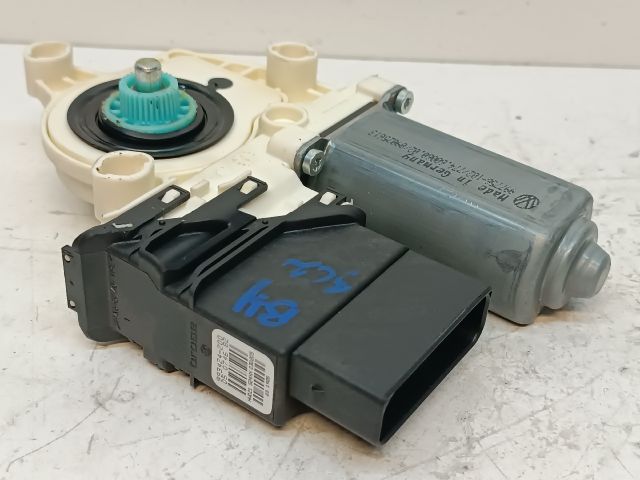 bontott VW PASSAT B6 Bal hátsó Ablakemelő Motor