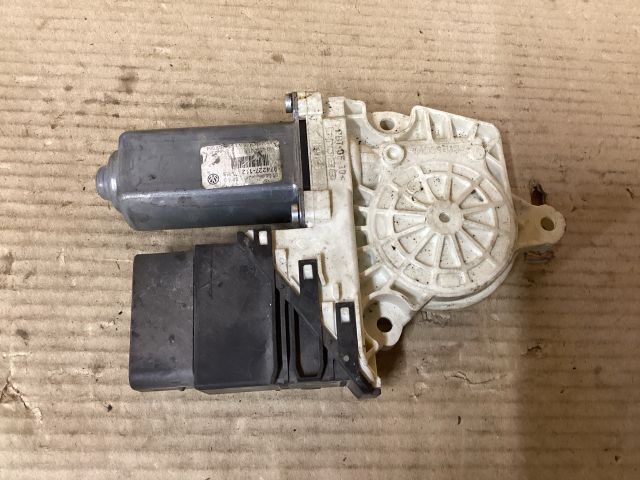 bontott VW PASSAT B6 Bal hátsó Ablakemelő Motor