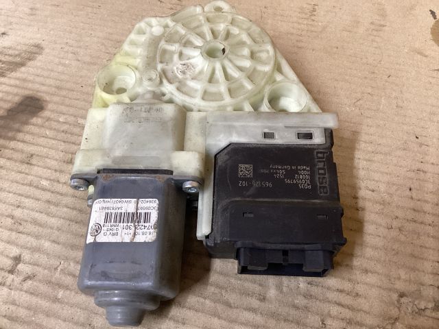 bontott VW PASSAT B6 Bal hátsó Ablakemelő Motor