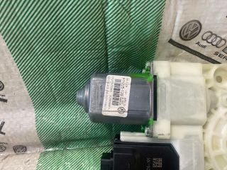 bontott VW PASSAT B6 Bal hátsó Ablakemelő Motor