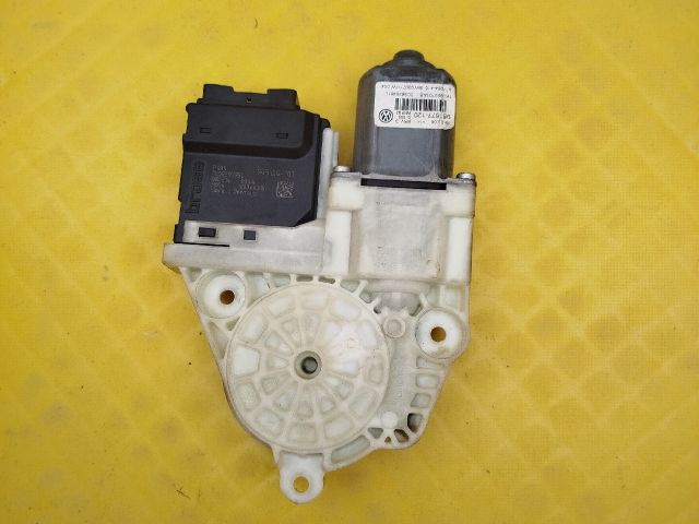 bontott VW PASSAT B6 Bal hátsó Ablakemelő Motor