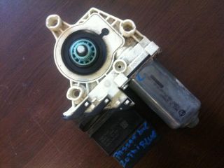 bontott VW PASSAT B6 Bal hátsó Ablakemelő Motor