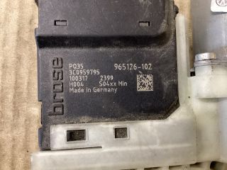 bontott VW PASSAT B6 Bal hátsó Ablakemelő Motor