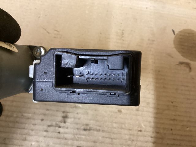 bontott VW PASSAT B6 Bal hátsó Ablakemelő Motor