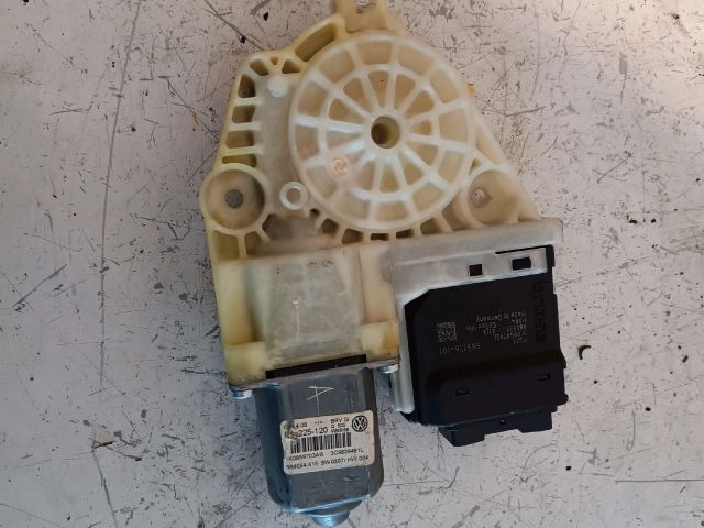 bontott VW PASSAT B6 Bal hátsó Ablakemelő Motor