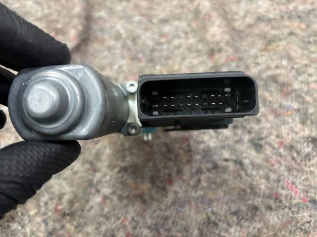 bontott VW PASSAT B6 Bal hátsó Ablakemelő Motor