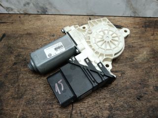 bontott VW PASSAT B6 Bal hátsó Ablakemelő Motor