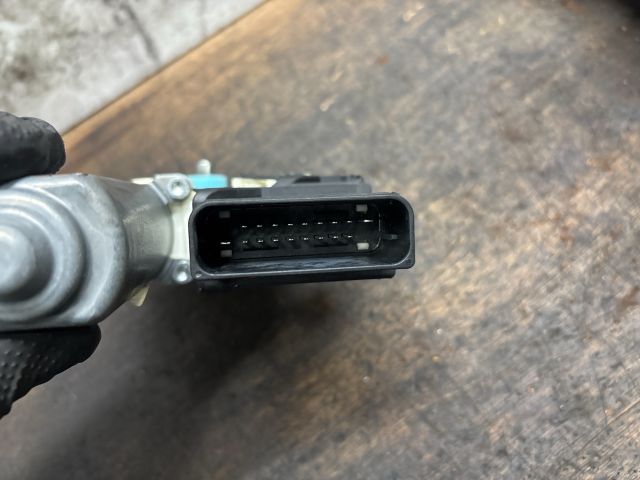 bontott VW PASSAT B6 Bal hátsó Ablakemelő Motor