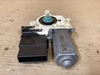 bontott VW PASSAT B6 Bal hátsó Ablakemelő Motor