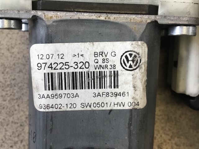 bontott VW PASSAT B6 Bal hátsó Ablakemelő Motor