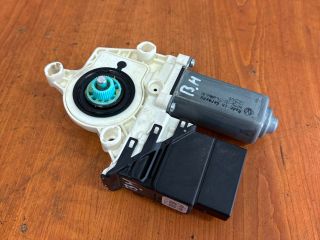 bontott VW PASSAT B6 Bal hátsó Ablakemelő Motor