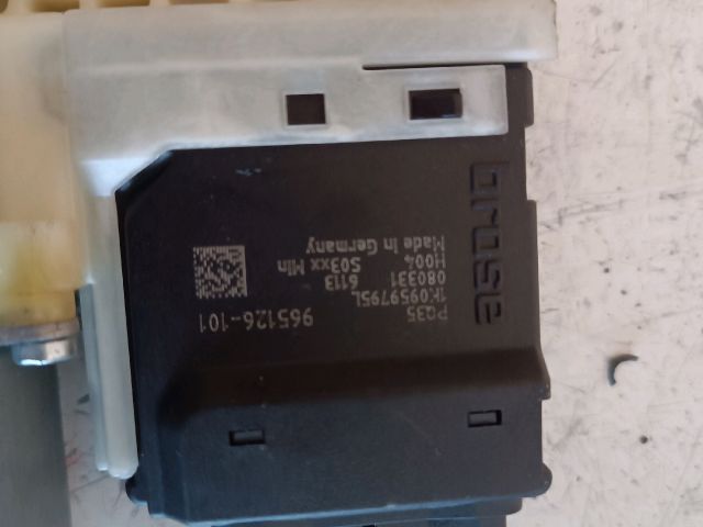 bontott VW PASSAT B6 Bal hátsó Ablakemelő Motor