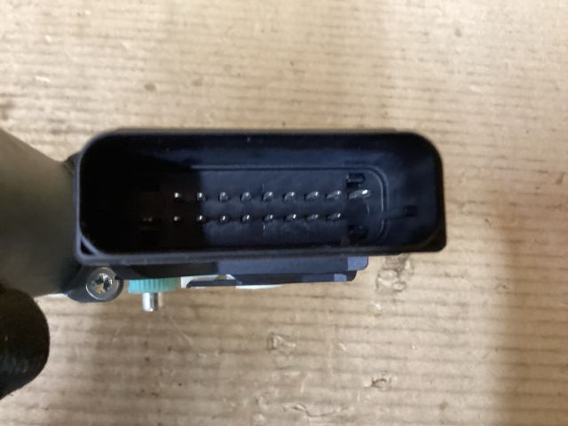 bontott VW PASSAT B6 Bal hátsó Ablakemelő Motor